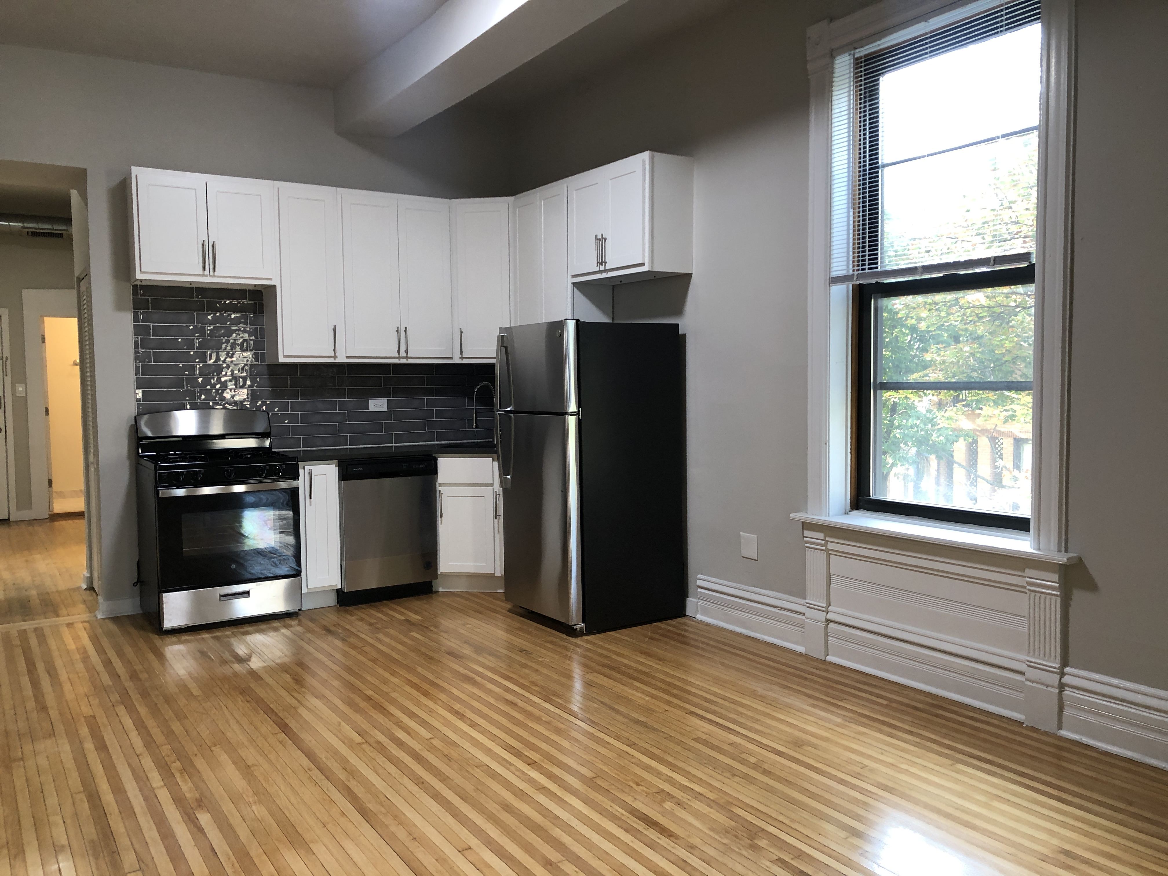 858 N. Wood St./1811 W. Iowa St. 858 N. Wood St., Chicago, IL 60622